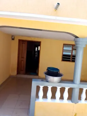 Vente d'une maison à Kpogan, 5 pièces, sur demi-lot – prix à partir de 25 millions FCFA — photo 4