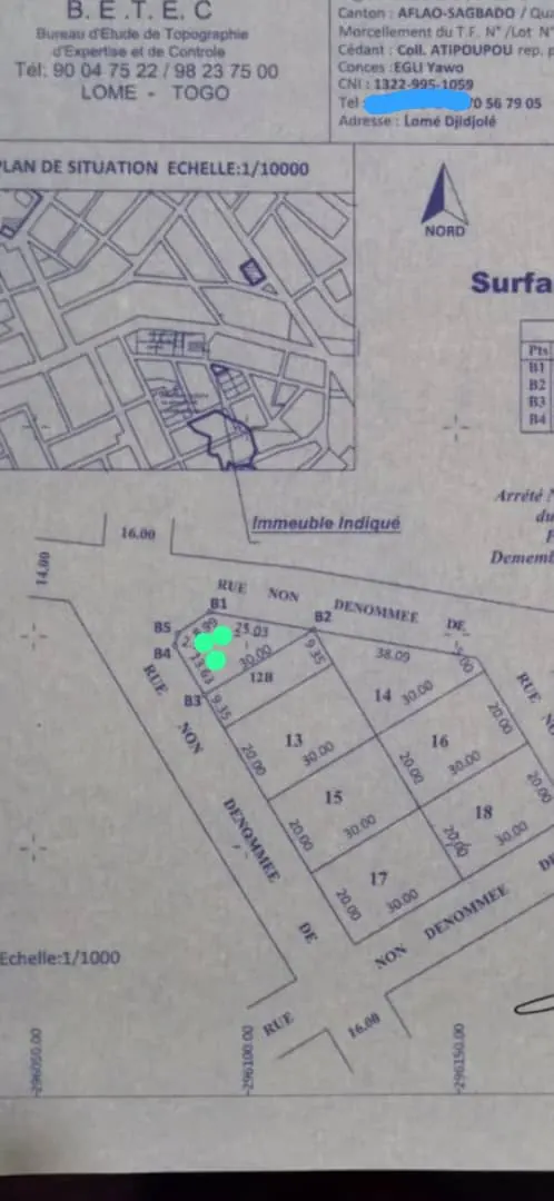 Terrain demi-lot angle de rue à vendre à Adidogomé Yokoè près du carrefour Adji – 14 millions FCFA