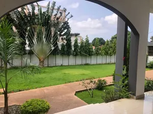 Villa 12 pièces à vendre à Bè-Klikamé – 350 millions FCFA — photo 2