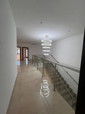 Location d'une villa à Baguida Batovi, duplex avec piscine, 5 chambres, jardin et garage – 1 700 000 FCFA/mois — photo 2