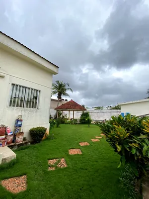 Villa basse 4 chambres à louer à la Caisse – Lomé – 1 400 000 FCFA