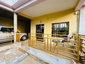 Villa 3 chambres 300 m² à vendre à Agoè Apessito – 40 millions FCFA
