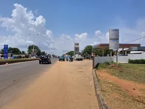 Terrain de 300 m² en vente à Agoè Etat Major – 35 millions FCFA