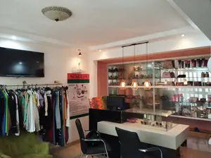 Location d'une boutique à Tokoin Ranco, bord du goudron, avec bureau et sanitaire – 180 000 FCFA/mois — photo 7