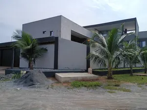 Résidence villa 5 pièces en vente à Cité Oua (Caisse) à Lomé – 1,5 milliard FCFA