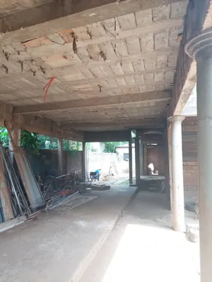 Villa inachevée 10 chambres et plus en vente au bord des pavés à Kégué – 60 millions FCFA — photo 3