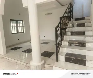 Villa 4 chambres avec mezzanine et dépendance à louer à Togo 2000 – 550 000 FCFA/mois — photo 6