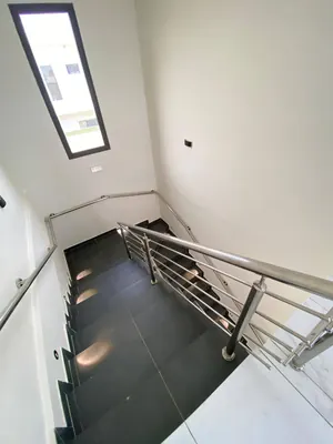 Vente d'une villa à Cité Renaissance, 4 chambres, 812,85 m², avec piscine et garage souterrain – 800 millions FCFA — photo 4