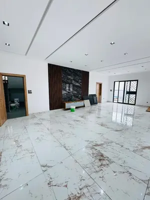 Villa triplex 6 chambres 400 m² à vendre à Djidjolé, proche du goudron – 280 millions FCFA — photo 5