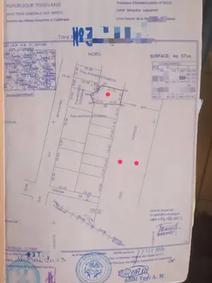 Terrain 450 m² en vente au bord de la grande voie de 50 m à Adidogomé – 35 millions FCFA
