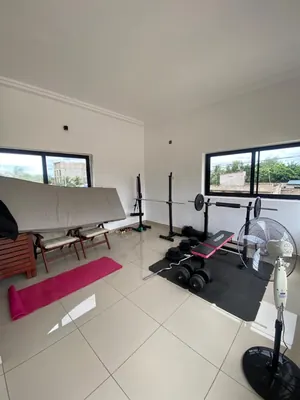 Vente d'une villa à Zanguera, 3 chambres au RDC + dépendances, 600 m², à 1,5 km du goudron – 120 millions FCFA à débattre — photo 4