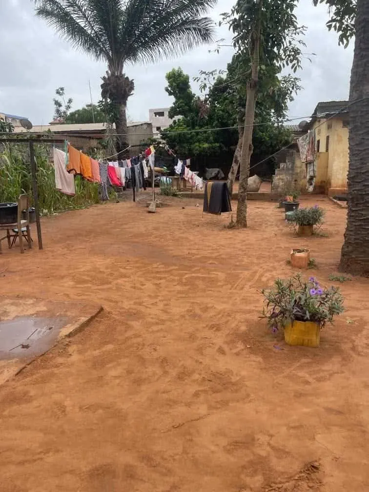 Terrain demi-lot en vente à Tokoin Cassablanca – 35 millions FCFA