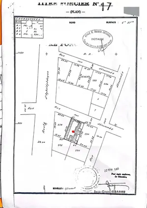 Terrain 637 m² avec bâtiment à rénover en vente à Bè Klikamé – 60 millions FCFA