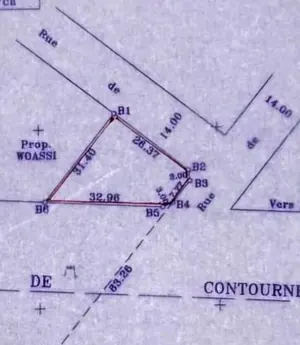 Terrain 607 m² en vente en bordure de goudron à Légbassito Madjikpéto – 95 millions FCFA