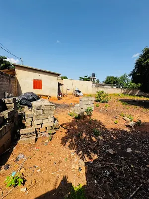 Terrain 603 m² en vente au bord de la grande voie Zossimé - Zanguera à Lomé – 35 millions FCFA