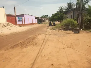 Vente d'un terrain à Assigomé, 1 lot clôturé, proche du goudron – à partir de 15 millions FCFA — photo 3