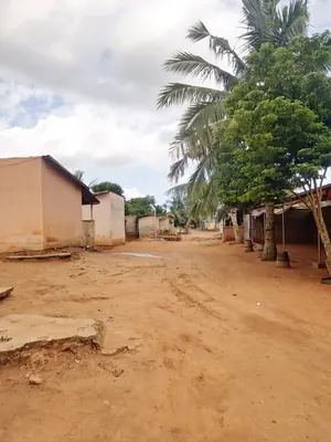 Terrain quart de lot clôturé à vendre à Agoé Légbassito – 7,5 millions FCFA