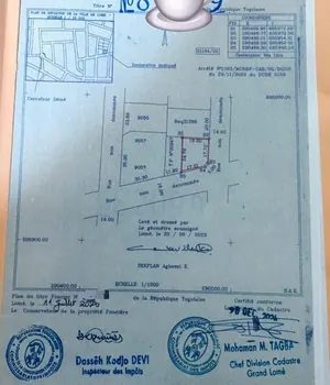 Terrain demi-lot en angle de rue à vendre à Segbé – 15 millions FCFA à revoir