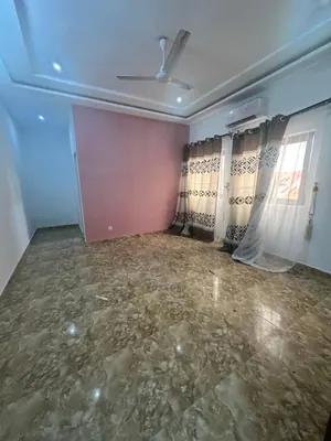 Vente d'une villa à Ségbé Akato Démé, récente, sur 300 m², avec dépendance, jardin et garage 4 voitures – 65 millions FCFA négociable — photo 15