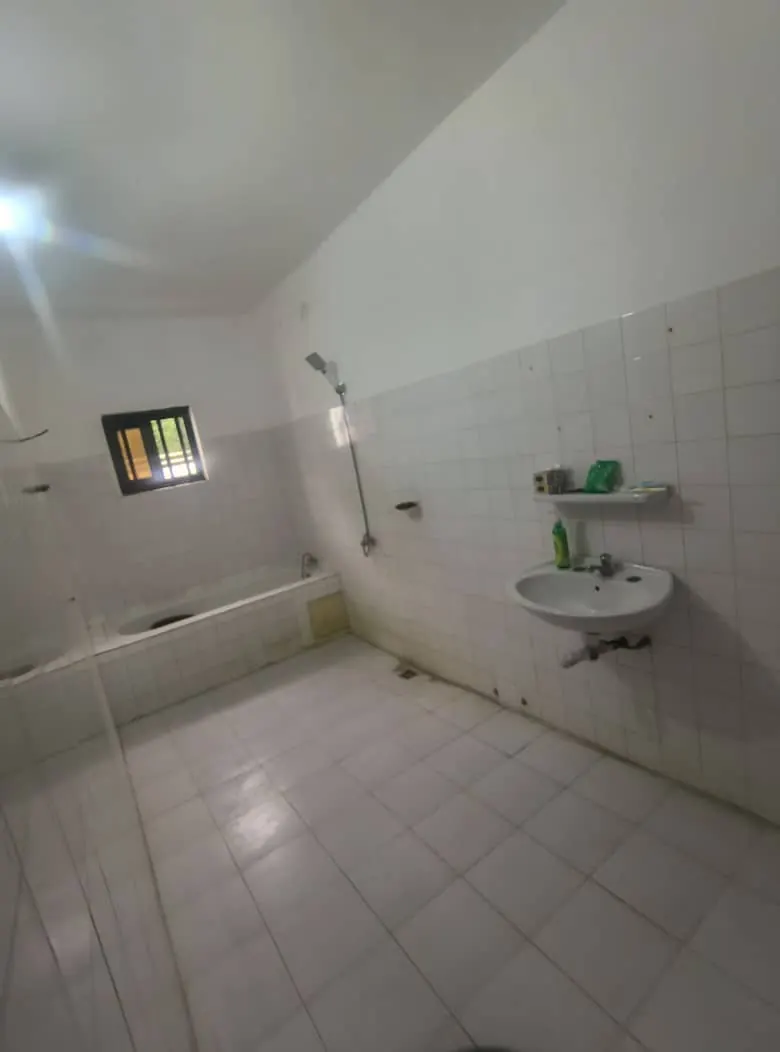 Villa 4 chambres en location à Tokoin Forever – 500 000 FCFA