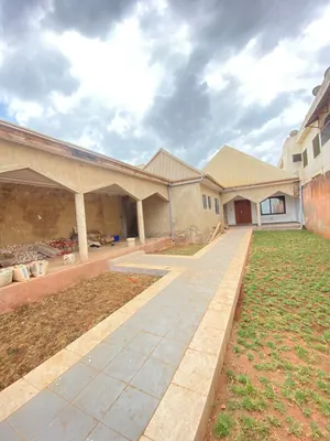 Villa 3 chambres sur demi-lot en vente à Kégué Station Cap, 300 m du goudron – 65 millions FCFA — photo 5