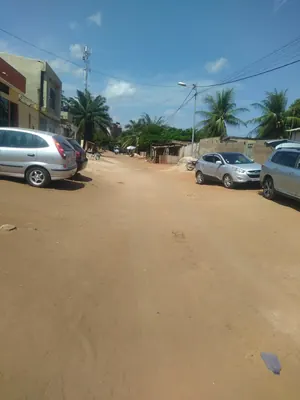 Vente d'un terrain à Agoè Assiyéyé Minamadou, 1 lot déduit, à moitié clôturé – 50 millions FCFA — photo 2