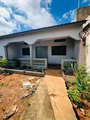 Villa 3 chambres avec dépendance et magasin en vente à Agoè Assiyéyé – 30 000 000 FCFA — photo 4
