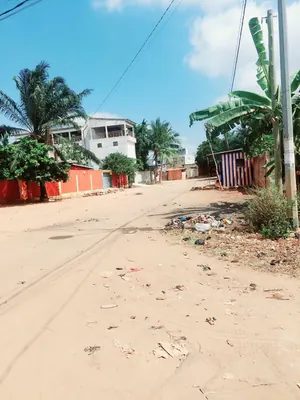 Vente d'un terrain à Agoè Assiyéyé Minamadou, demi-lot, angle de rue, villa existante – 30 millions FCFA — photo 4