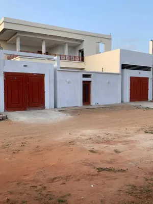 Villa duplex 10 pièces à vendre à Ségbé – 600 m² – 160 millions FCFA