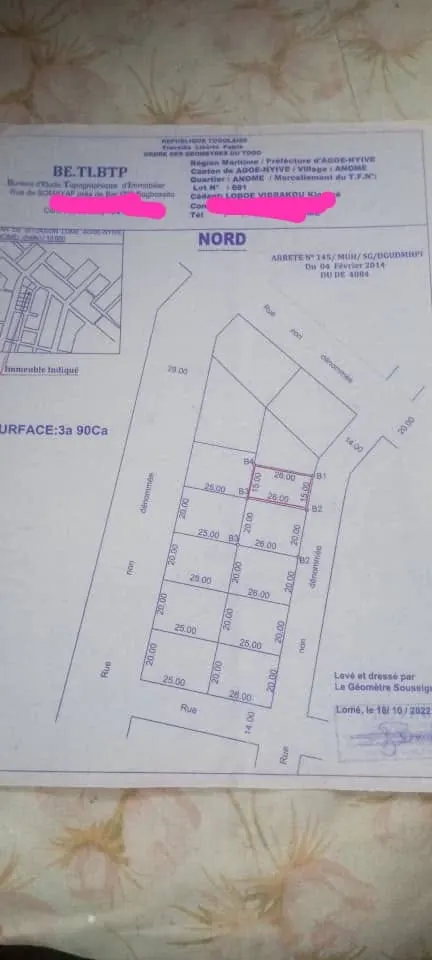Terrain 450 m² en vente à Agoè Léo 2000 Café Paris – 30 millions FCFA