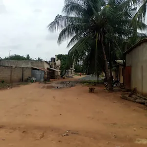 Terrain 2 lots en vente en angle de rue à Amadahomé près du carrefour Aised – 35 millions FCFA le lot — photo 3