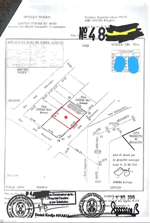 Vente d'un terrain à Légbassito Madjikpeto, 1 lot, 600 m², angle de rue, titre foncier personnel – 25 millions FCFA à revoir — photo 4