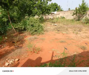 Terrain 600 m² en vente à Agoè Demakpoè – 26 millions FCFA — photo 2