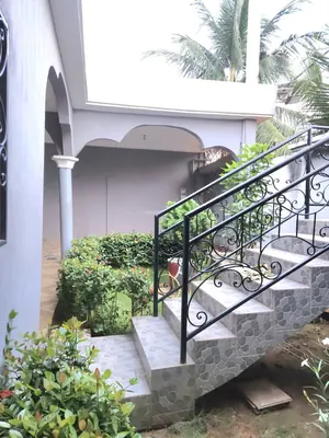 Villa 3 chambres en vente en angle de rue à Agoè Zossimé – 38 millions FCFA