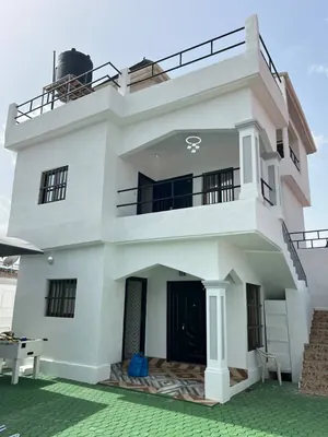 Villa 6 pièces à vendre à Zanguéra Klémé – 300 m² – 80 millions FCFA — photo 3