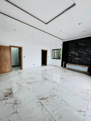 Villa triplex 6 chambres 400 m² à vendre à Djidjolé, proche du goudron – 280 millions FCFA — photo 4