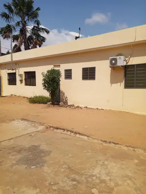 Maison à vendre à Tokoin Soted, angle de rue, 802 m² – 300 millions FCFA