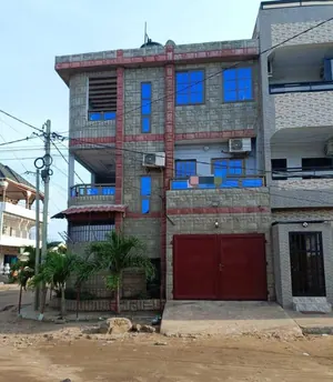 Villa R+2 7 pièces à vendre à Noukafou, 300m du goudron – 120 millions FCFA — photo 2