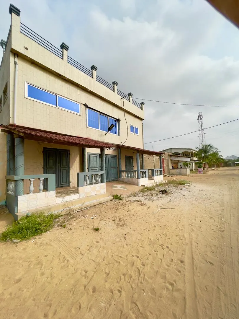 Villa 5 chambres 165 m² à vendre à Kpogan – 35 millions FCFA