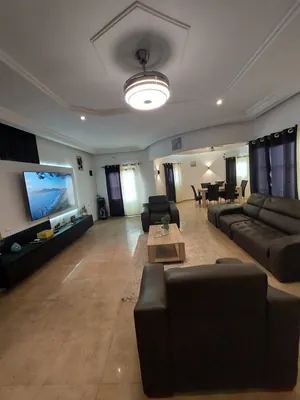 Villa meublée 4 pièces avec piscine et jardin à louer à Kpogan – 700 000 FCFA/mois — photo 5