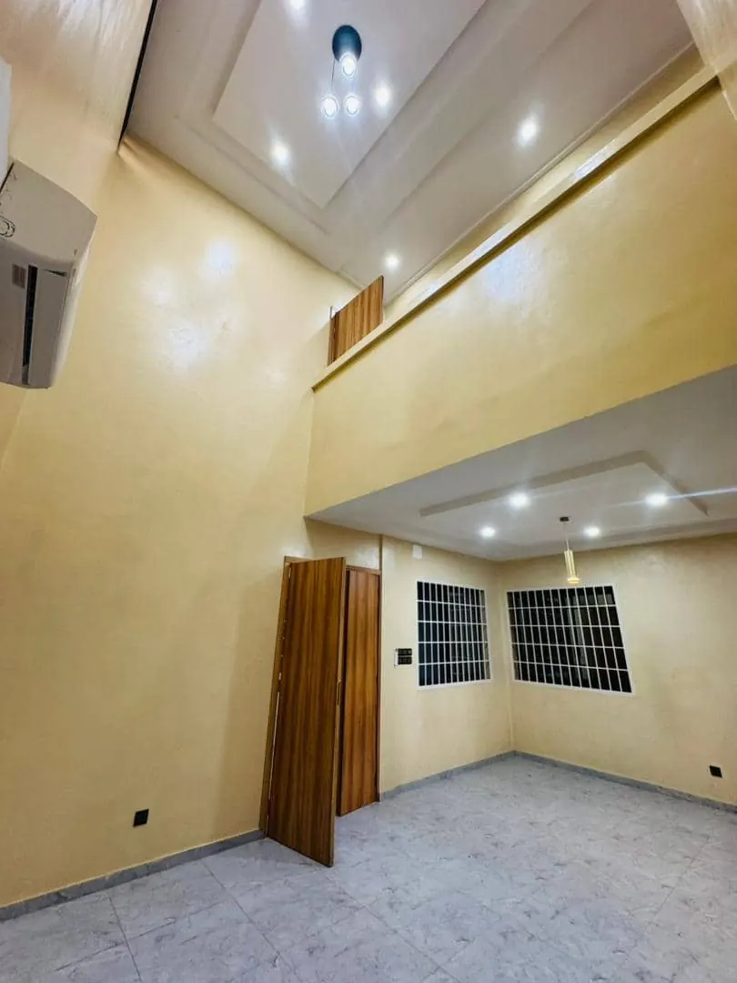 Villa duplex 3 chambres en location à Aéroport, Lomé – 500 000 FCFA