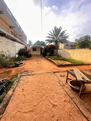 Vente d'une maison à Adidogomé Atigagomé, 2 pièces, demi-lot bâti, proche du goudron – 20 millions FCFA à débattre — photo 3