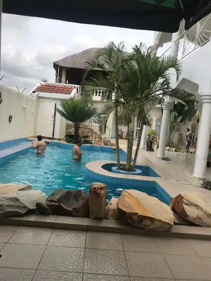 Appartement meublé 17 chambres 600 m² en vente à Baguida Devego avec piscine – 500 millions FCFA — photo 4