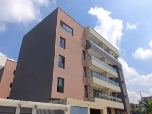 Deux immeubles jumelés R+3 en vente à Angré, Abidjan – 22 pièces – 640 m² – 1,5 milliard FCFA — photo 2