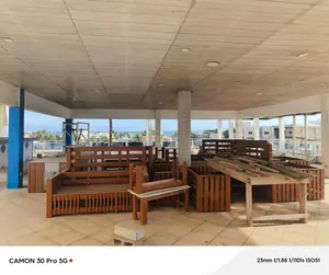 Restaurant 3 niveaux en angle de rue à vendre à Baguida, vue sur la mer – 350 millions FCFA — photo 8