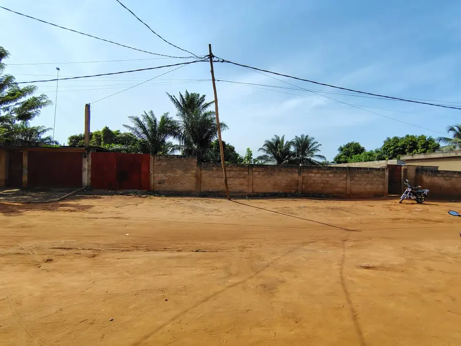 Terrain 1 lot à vendre à Agoè Camp GP – 35 millions FCFA à débattre