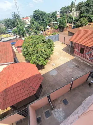 Location d'une villa duplex à Agoè, 7 chambres, 2 lots, proche du goudron – 950 000 FCFA/mois — photo 3