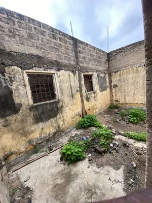Terrain 150 m² avec construction inachevée en vente à Gblinkomé près de la pharmacie Betania – 22 millions FCFA — photo 2