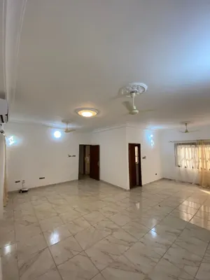 Vente d'une villa à Attiégou, 5 chambres, sur demi-lot, à 100 m du goudron – 59 millions FCFA — photo 2