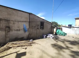 Vente d'un terrain à Attikoumé, 255 m², proche du goudron – 35 000 000 FCFA — photo 3